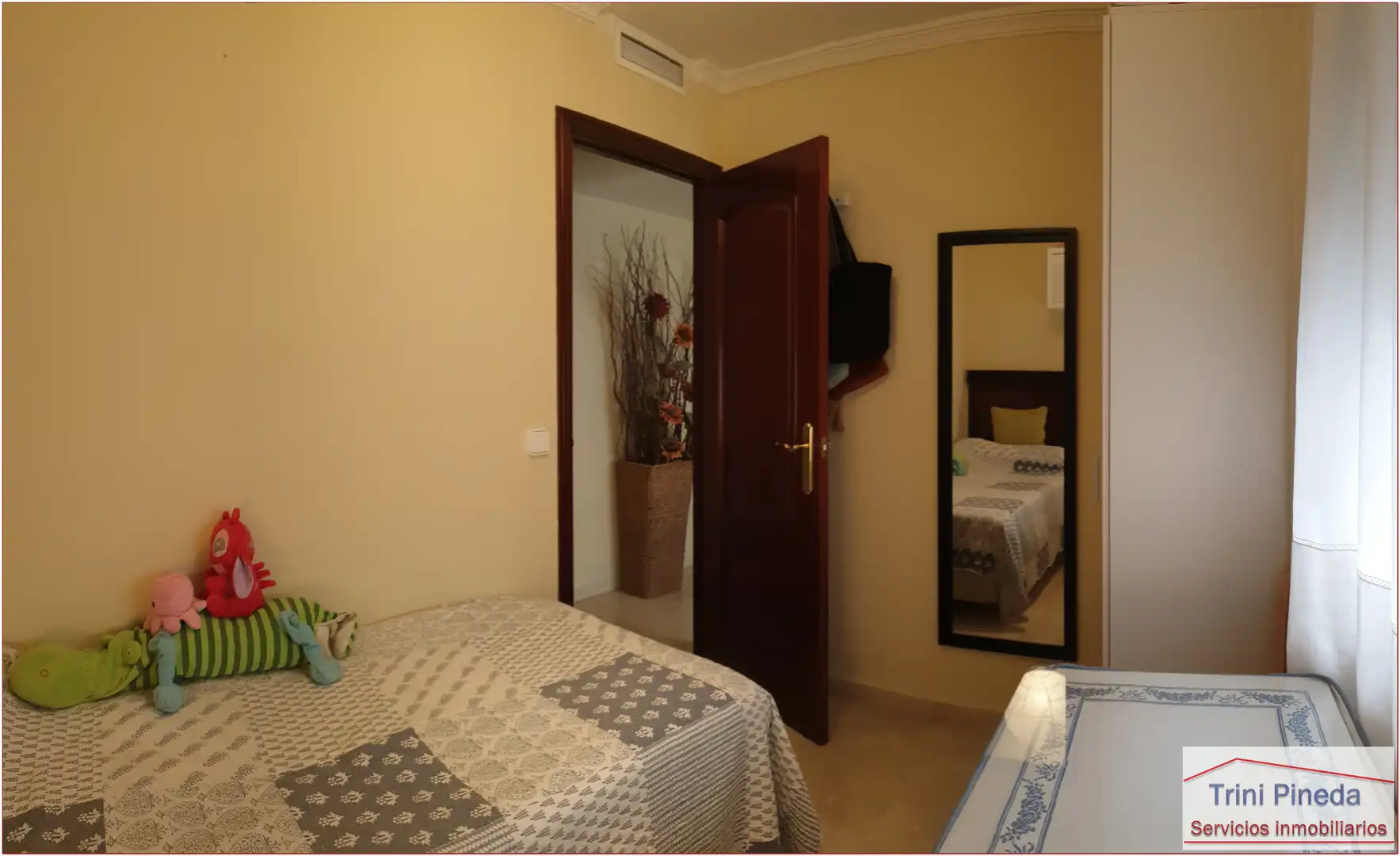 Habitación de Piso en venta en Sevilla con Aire acondicionado, Calefacción y Horno