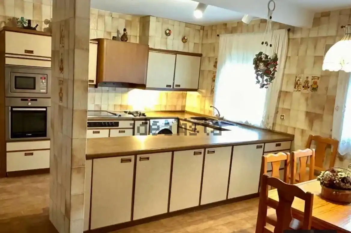 Cuina de Casa o xalet en venda en Collado Mediano amb Jardí privat, Terrassa i Traster