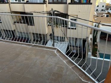 Pis amb balcó de lloguer a Carrer de la Salut