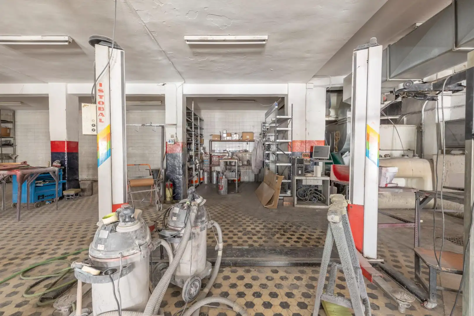 Gewerbefläche zum Verkauf in Calle Ribera del Violón 2, imagen 7