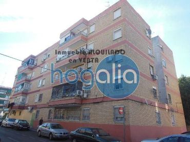 Piso en venta en Reyes