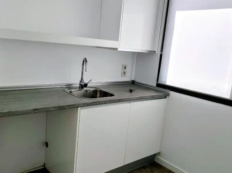 Küche von Büro zur Miete in Madrid mit Klimaanlage und Internet