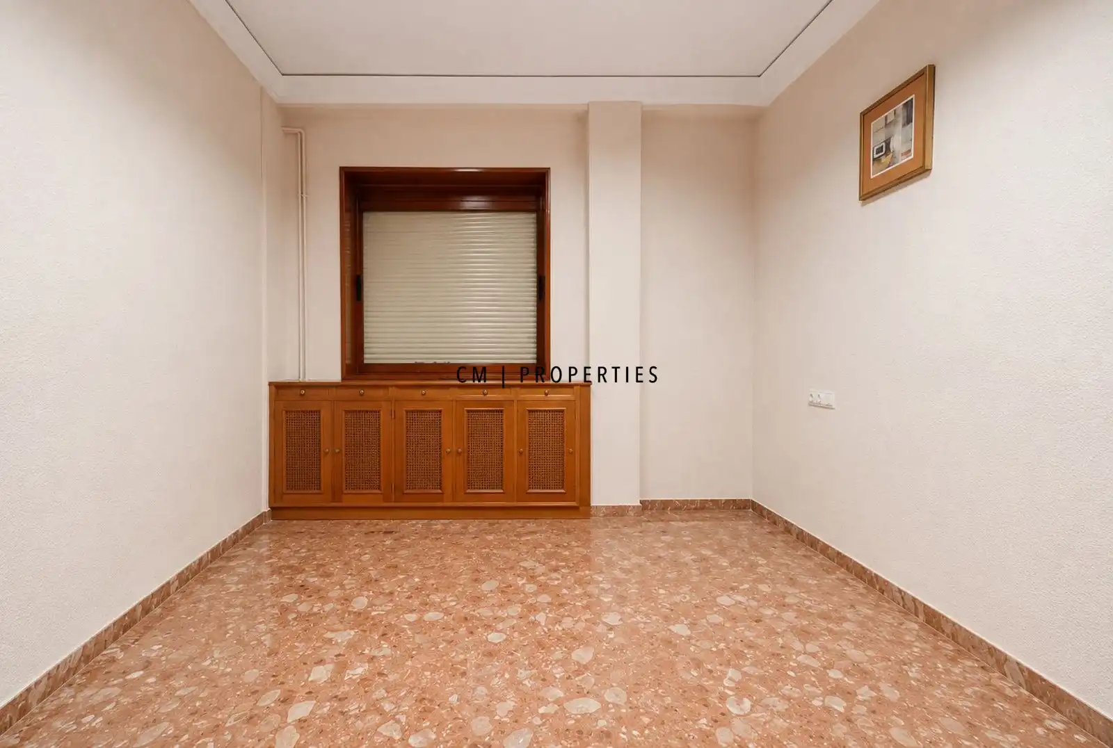 Büro zur Miete in Valencia mit Klimaanlage, Heizung und Terrasse
