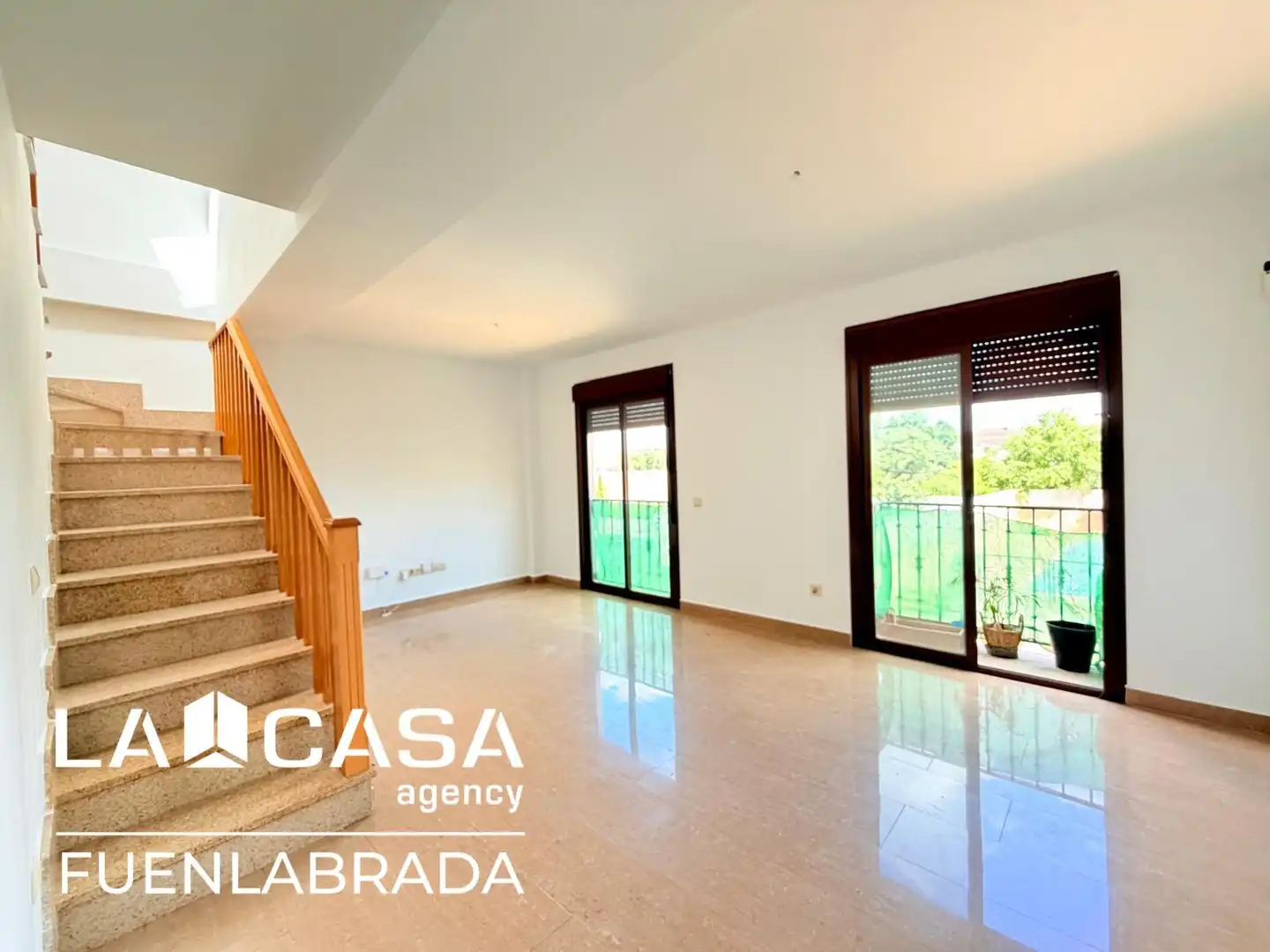 Exterior view of Duplexes for sale in El Viso de San Juan  with Heating, Swimming Pool and Balcony