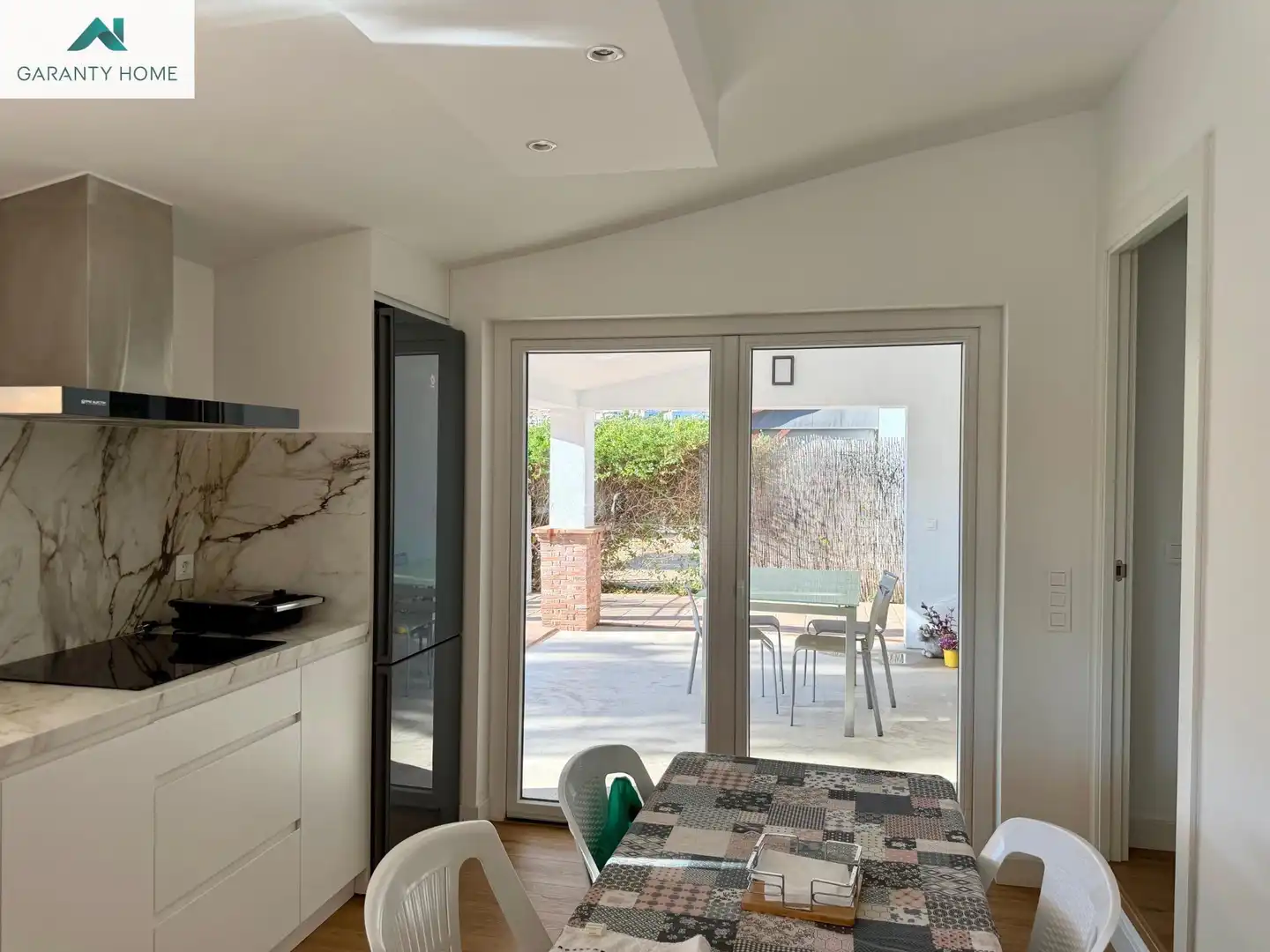 Cuina de Casa o xalet en venda en Alcaucín amb Aire condicionat, Jardí privat i Terrassa