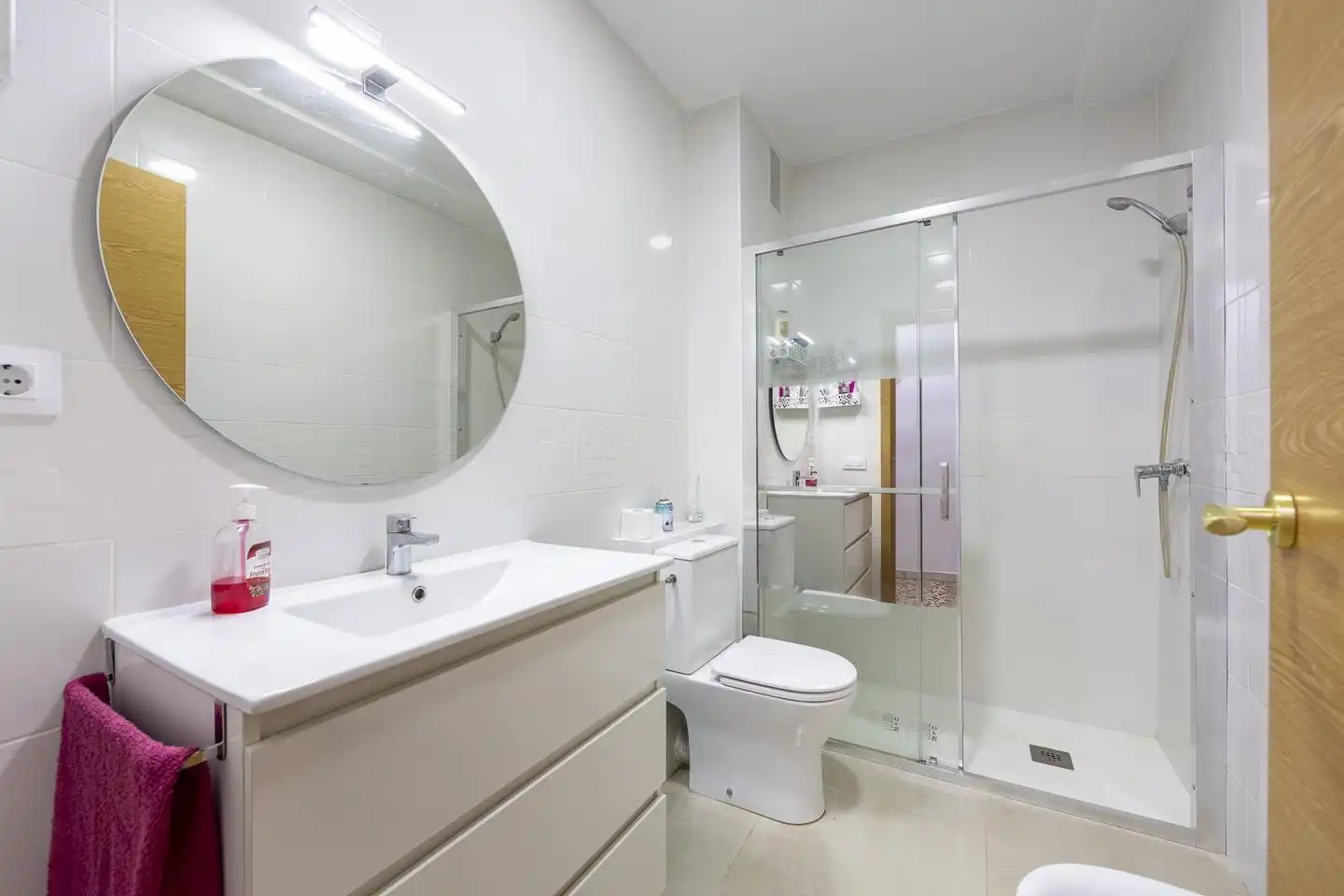 Bathroom of Flat for sale in Gádor  with Air Conditioner and Storage room