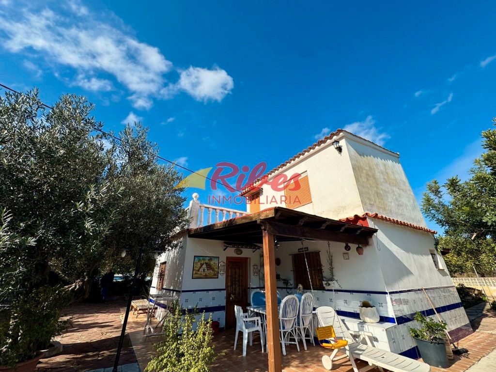 Vista exterior de Casa o xalet en venda en Favara amb Jardí privat, Terrassa i Moblat