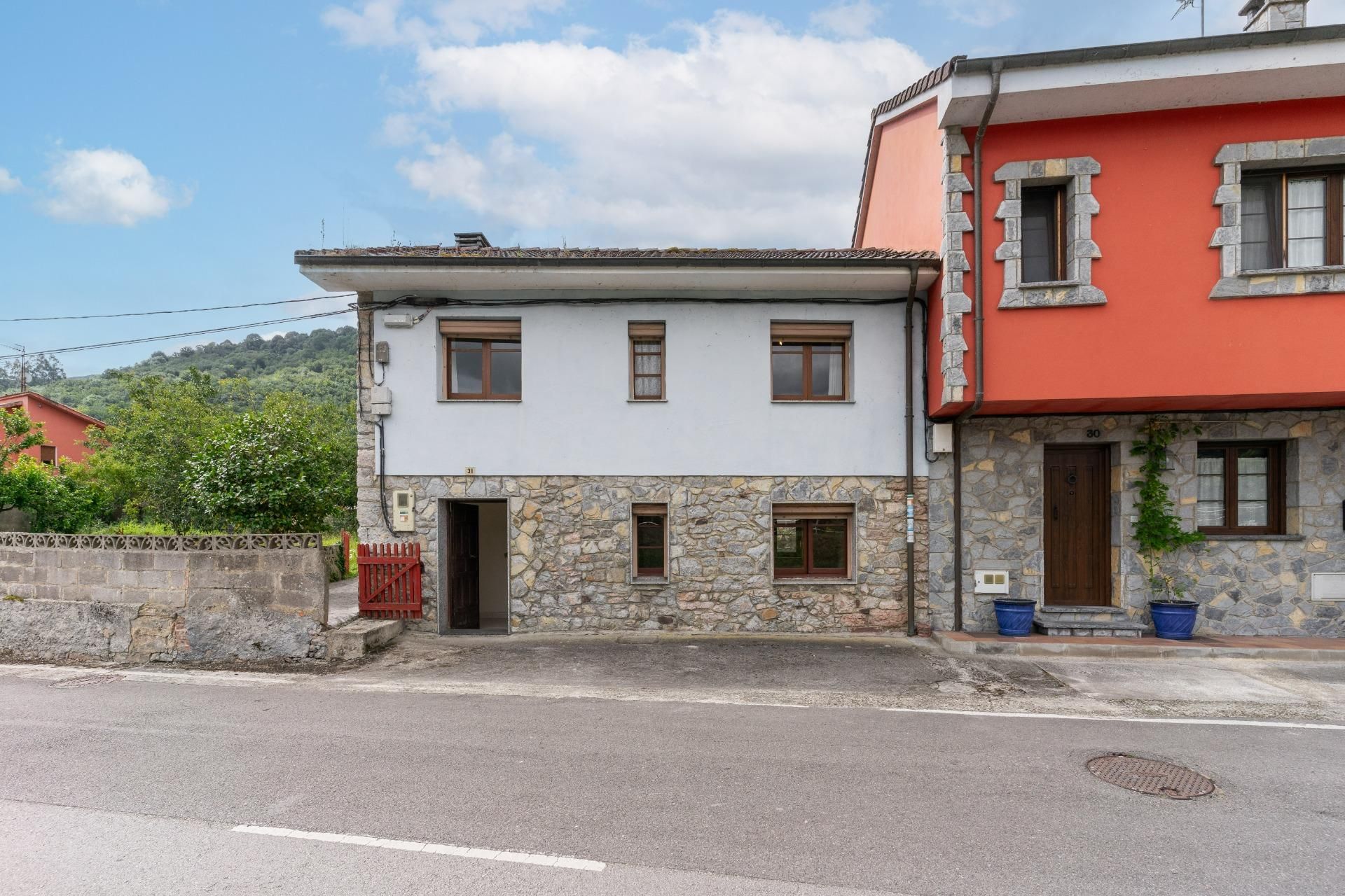 Vista exterior de Casa adosada en venta en Ribera de Arriba con Calefacción, Terraza y Trastero