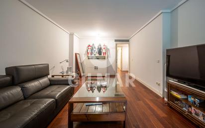 Living room of Flat for sale in  Madrid Capital  with Storage room