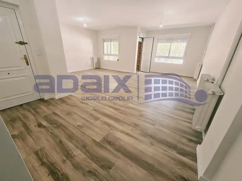 Flat with lift for sale in Paseo de San Gregorio