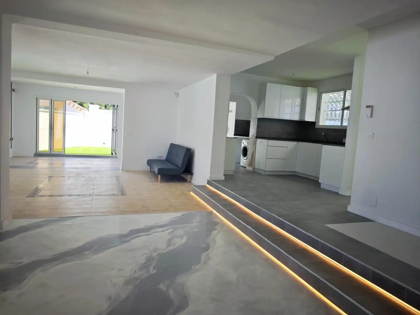 Chalet con piscina en venta en Calle a, imagen 8
