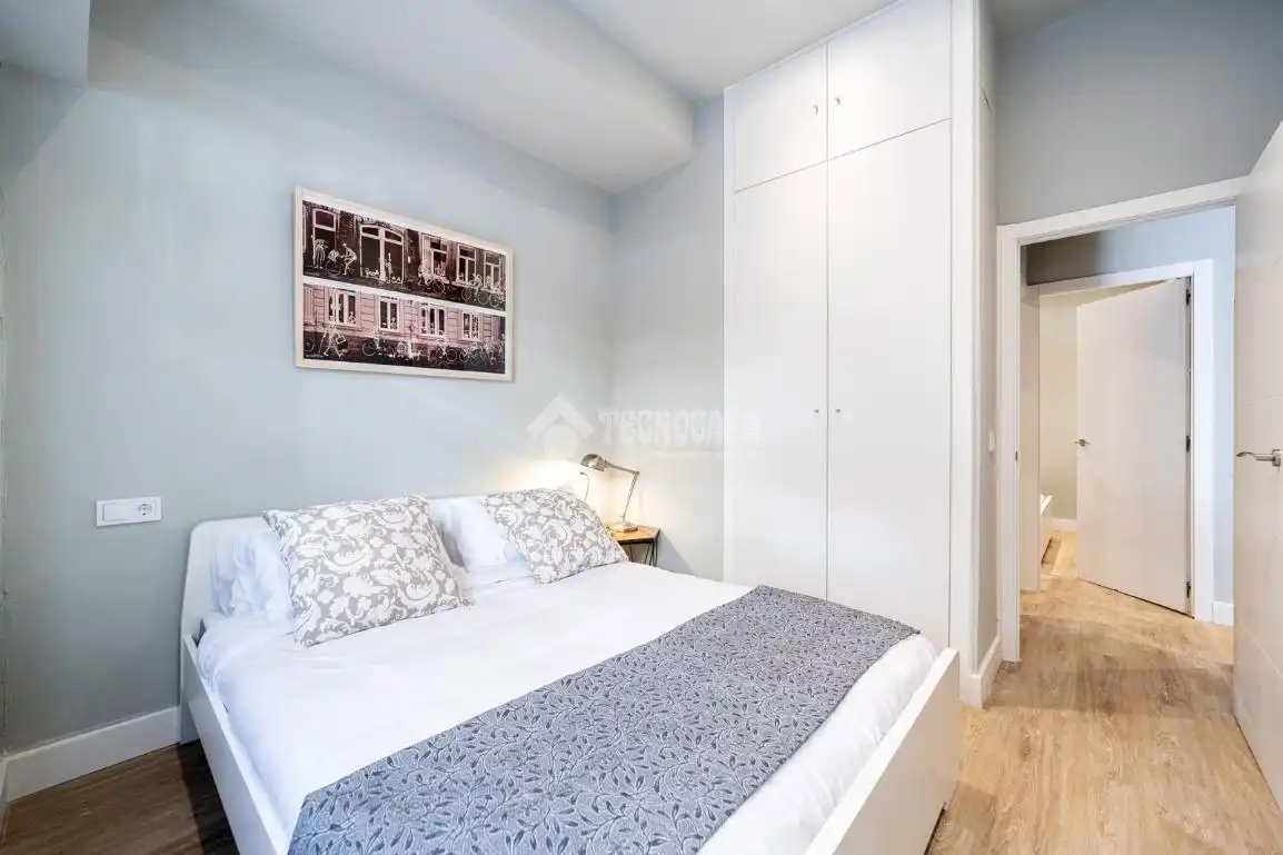 Bedroom of Flat for sale in Madrid