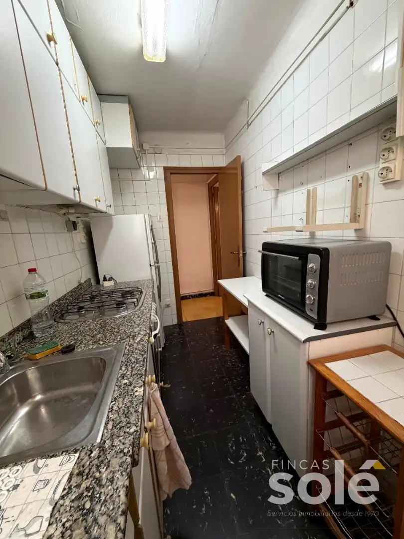 Cuina de Pis en venda en Santa Coloma de Gramenet amb Moblat