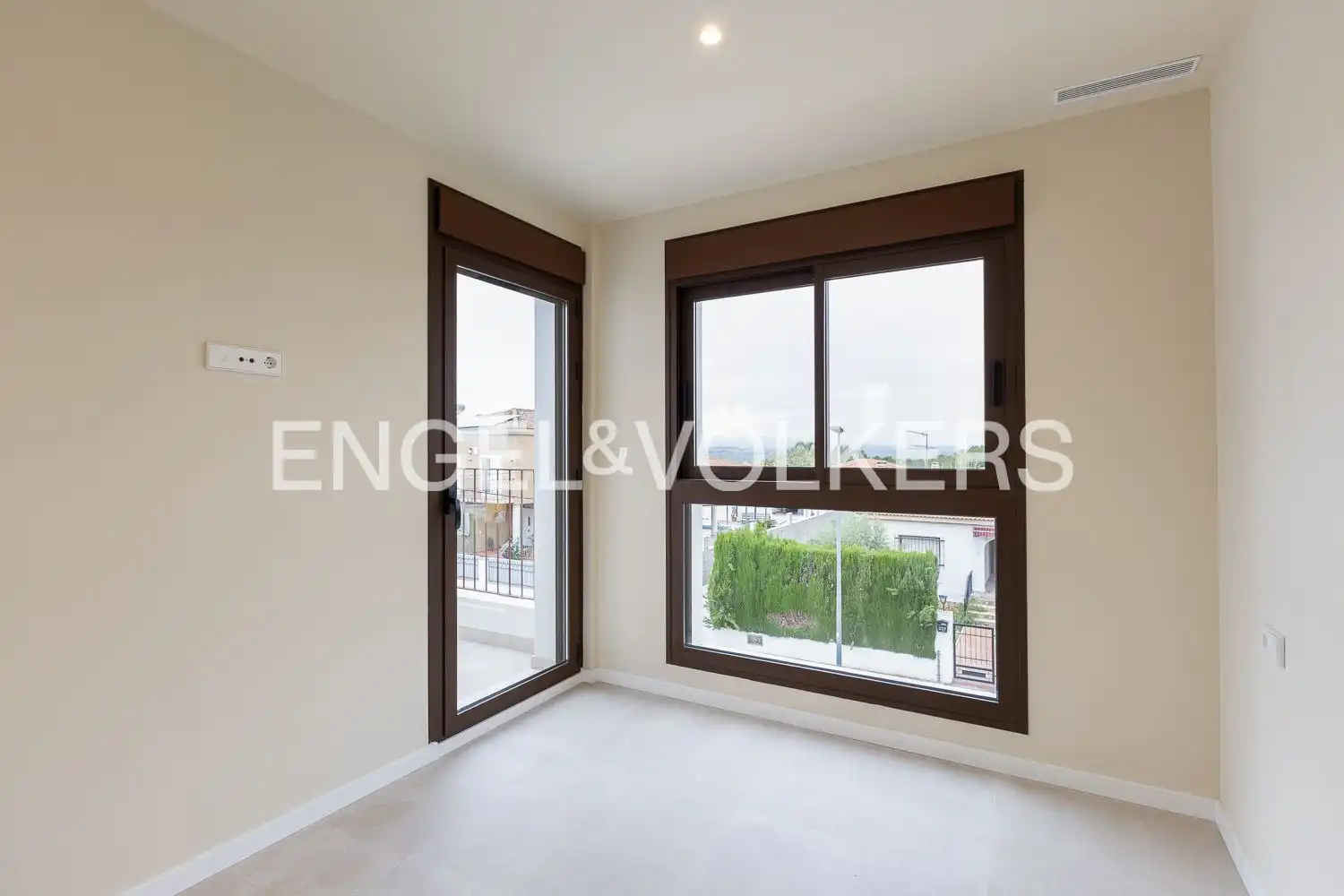 Bedroom of Houses for sale in L'Eliana  with Air Conditioner, Heating and Private garden