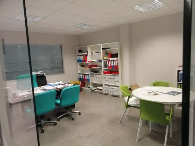 Nave industrial en venta en La Pobla de Vallbona