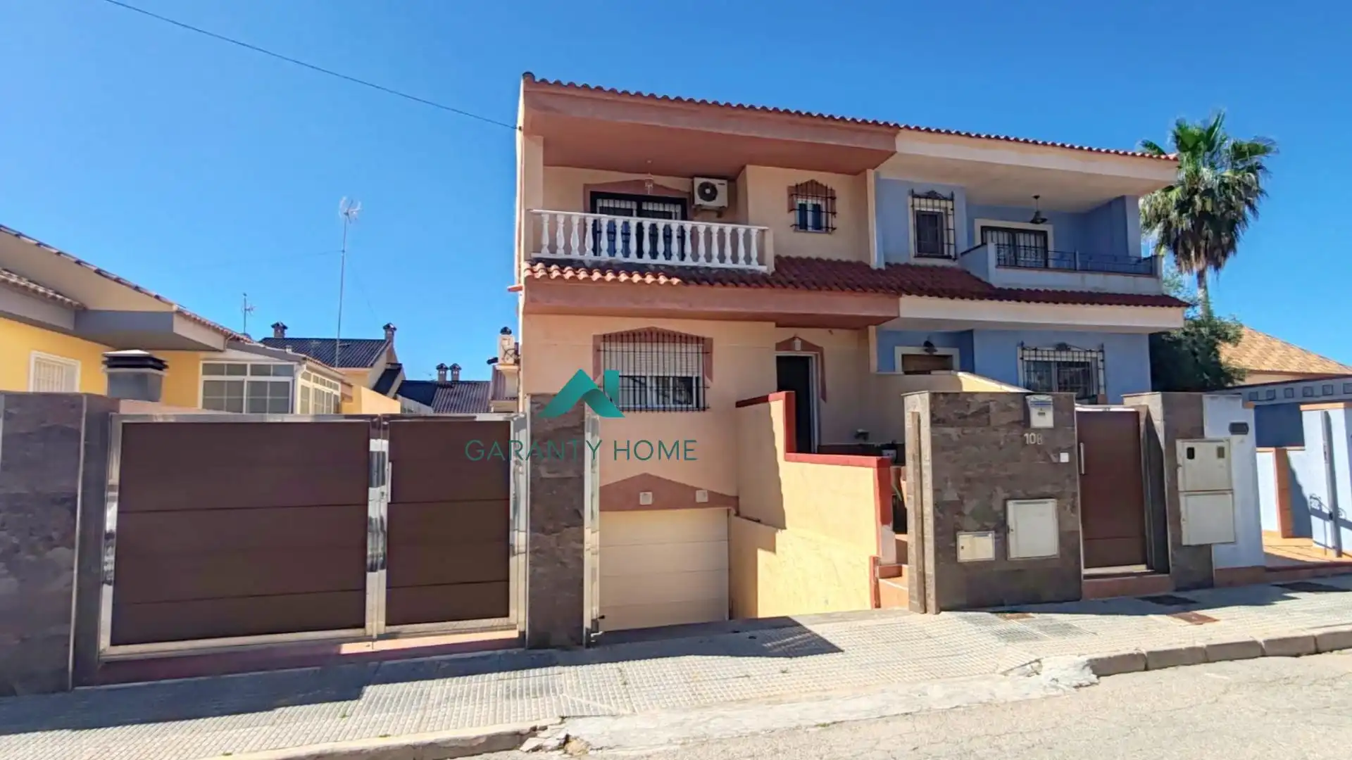 Vista exterior de Casa o xalet en venda en Cartagena amb Aire condicionat i Balcó