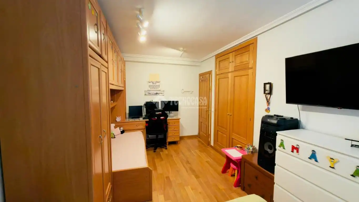 Wohnung zum Verkauf in Seseña mit Heizung, Terrasse und Balkon