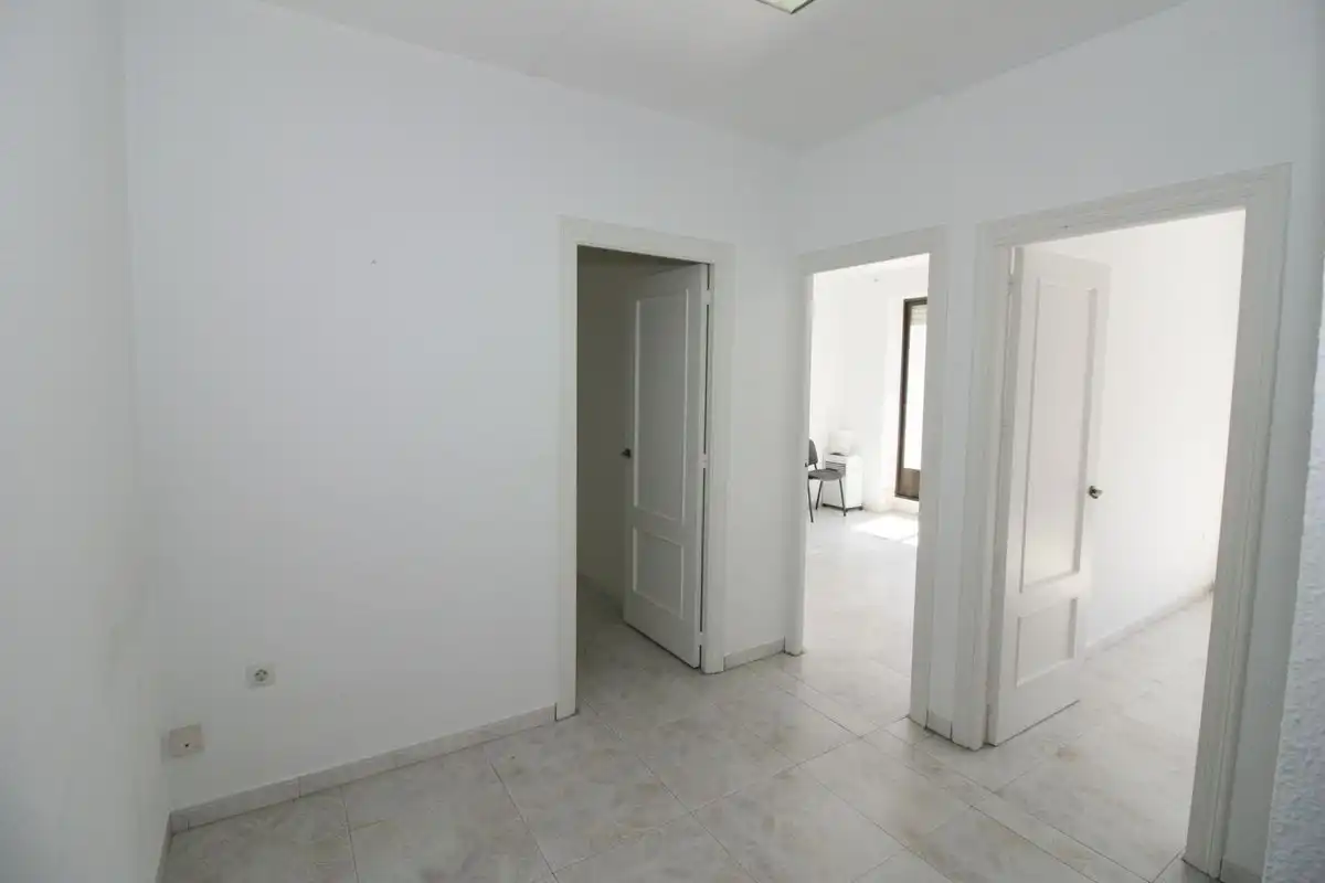 Oficina de alquiler en Arenas de San Pedro