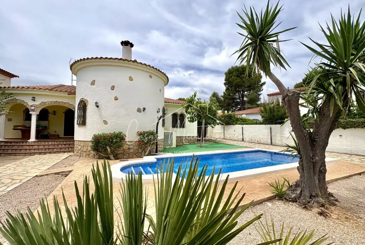 Villa mit Pool zum Verkauf in Miami Platja, imagen 2
