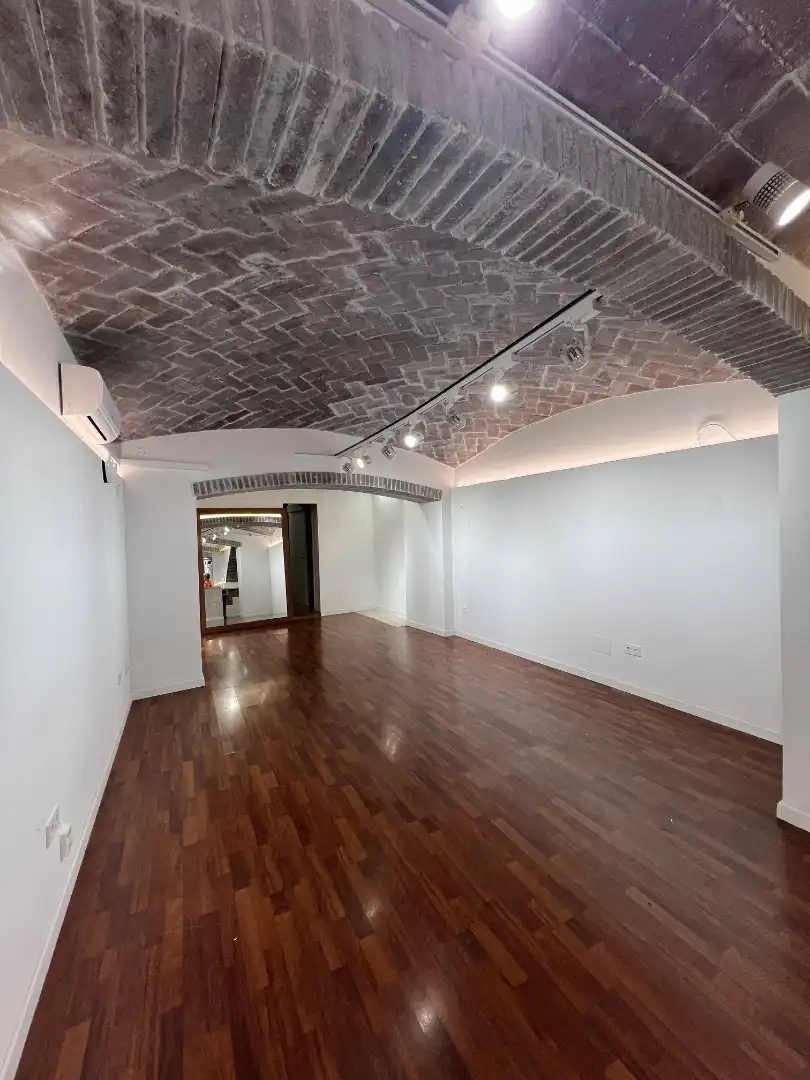 Commercial properties for rent in Sabadell  with Air Conditioner and Parquet flooring