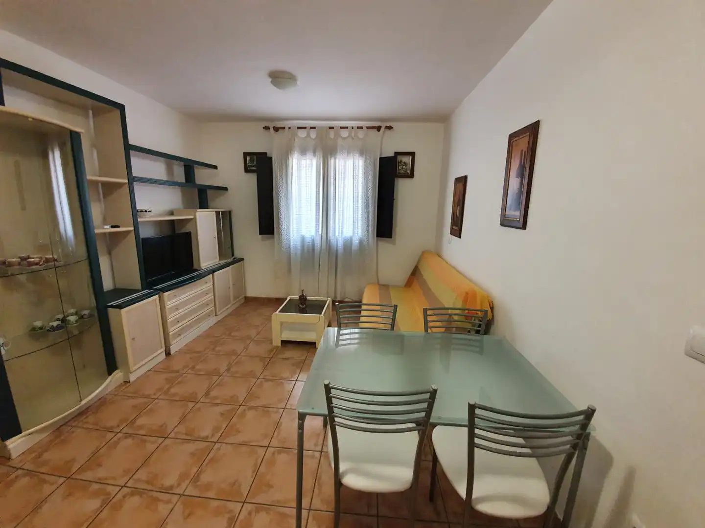Sala d'estar de Apartament en venda en Vélez de Benaudalla amb Aire condicionat, Calefacció i Terrassa