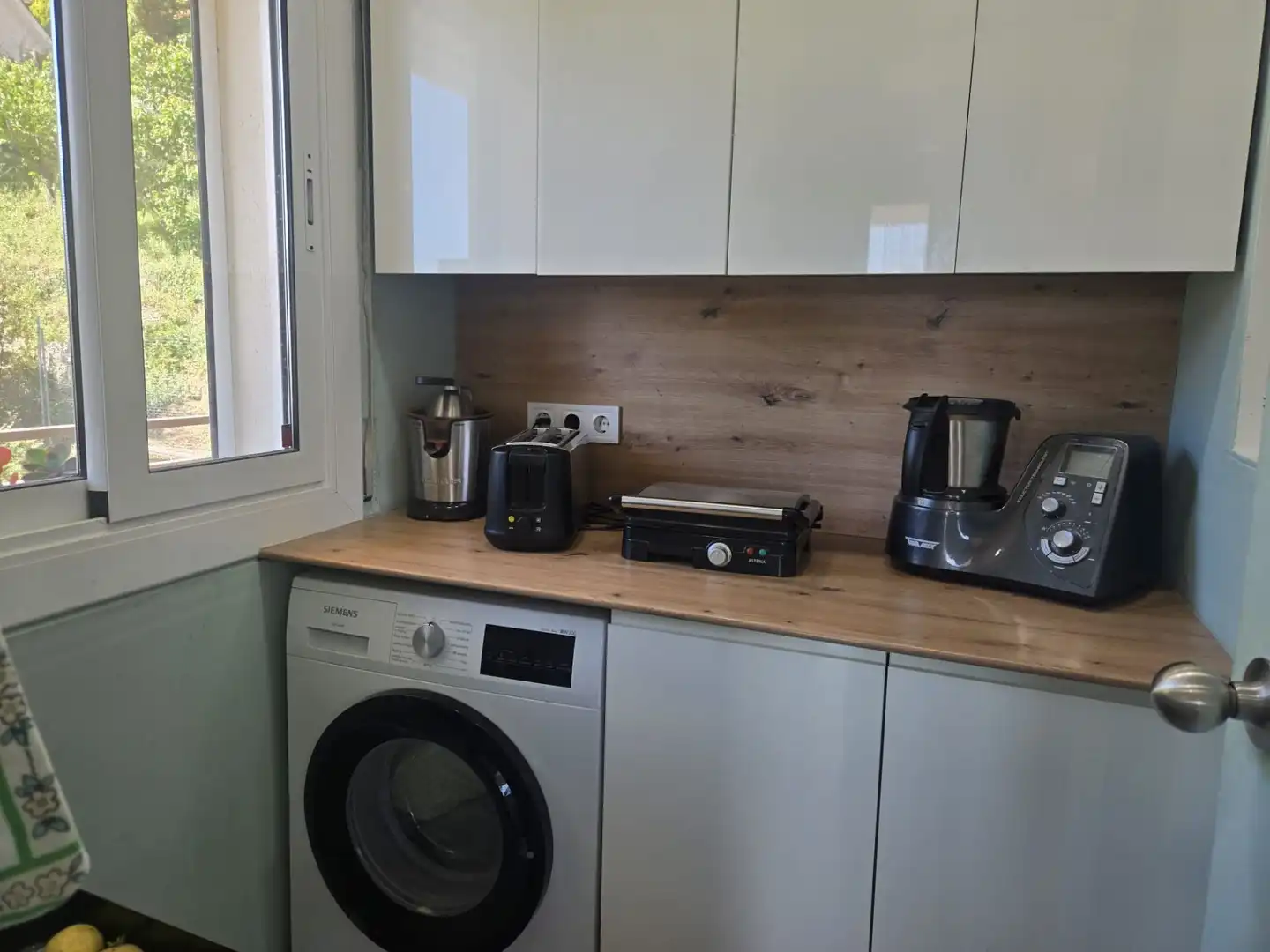 Cuina de Casa o xalet en venda en Castellar del Vallès amb Jardí privat