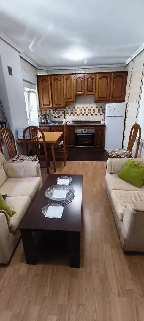 Sala de estar de Piso en venta en Oviedo  con Calefacción, Trastero y Amueblado