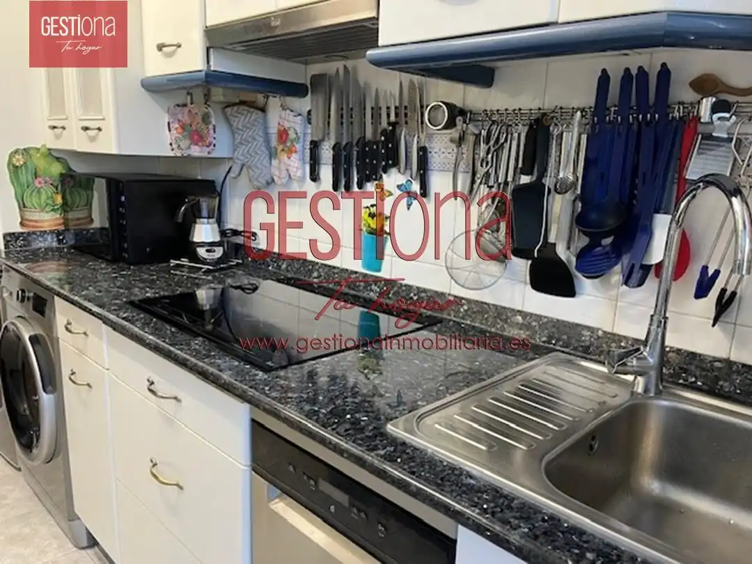 Cocina de Apartamento en venta en Noja con Calefacción, Jardín privado y Trastero