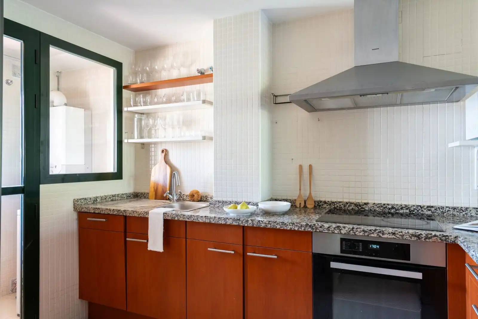 Cuina de Apartament en venda en Marbella amb Aire condicionat, Terrassa i Traster