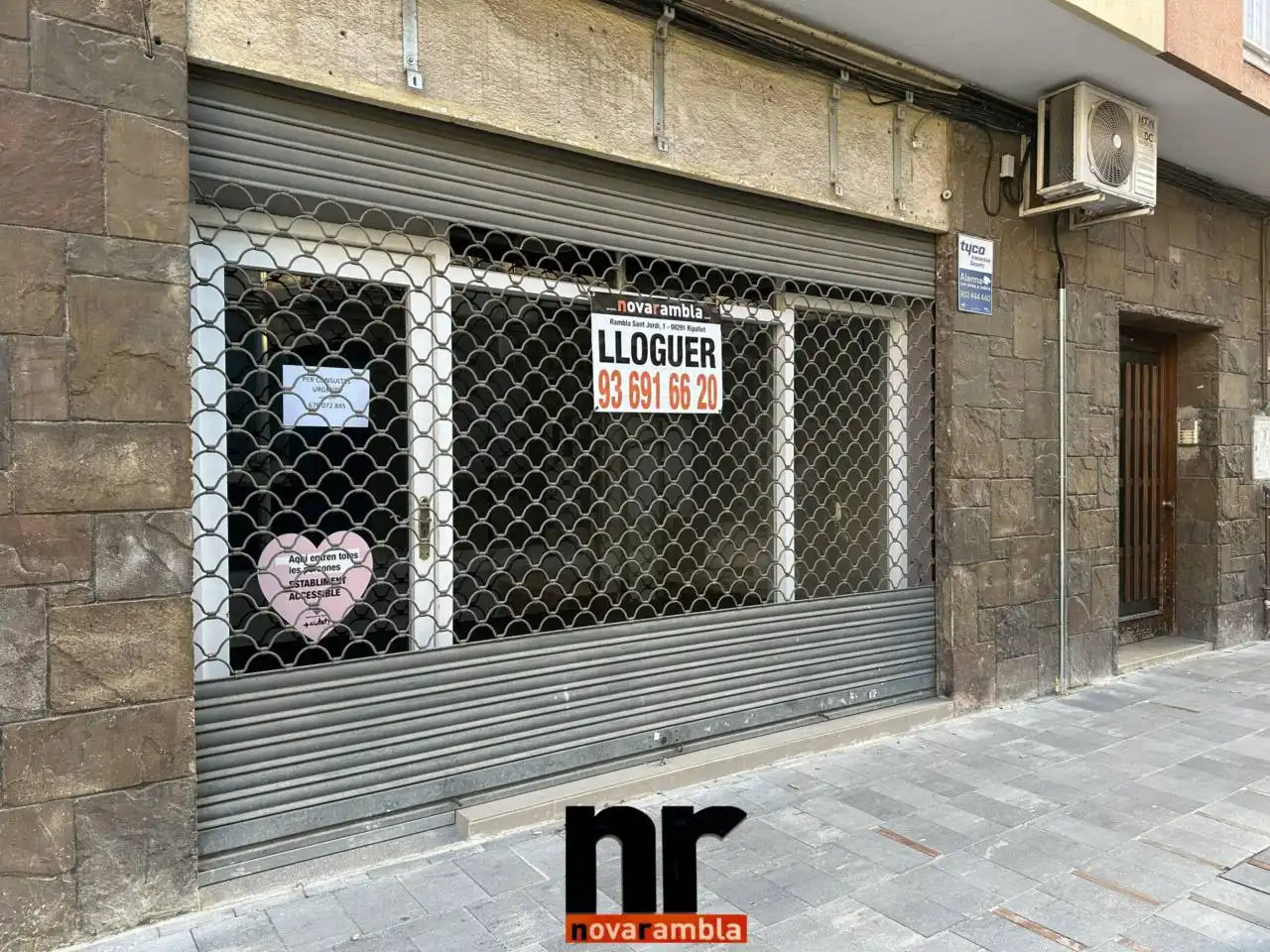 Geschaftsraum zur Miete in Calle NOU, Casc Antic