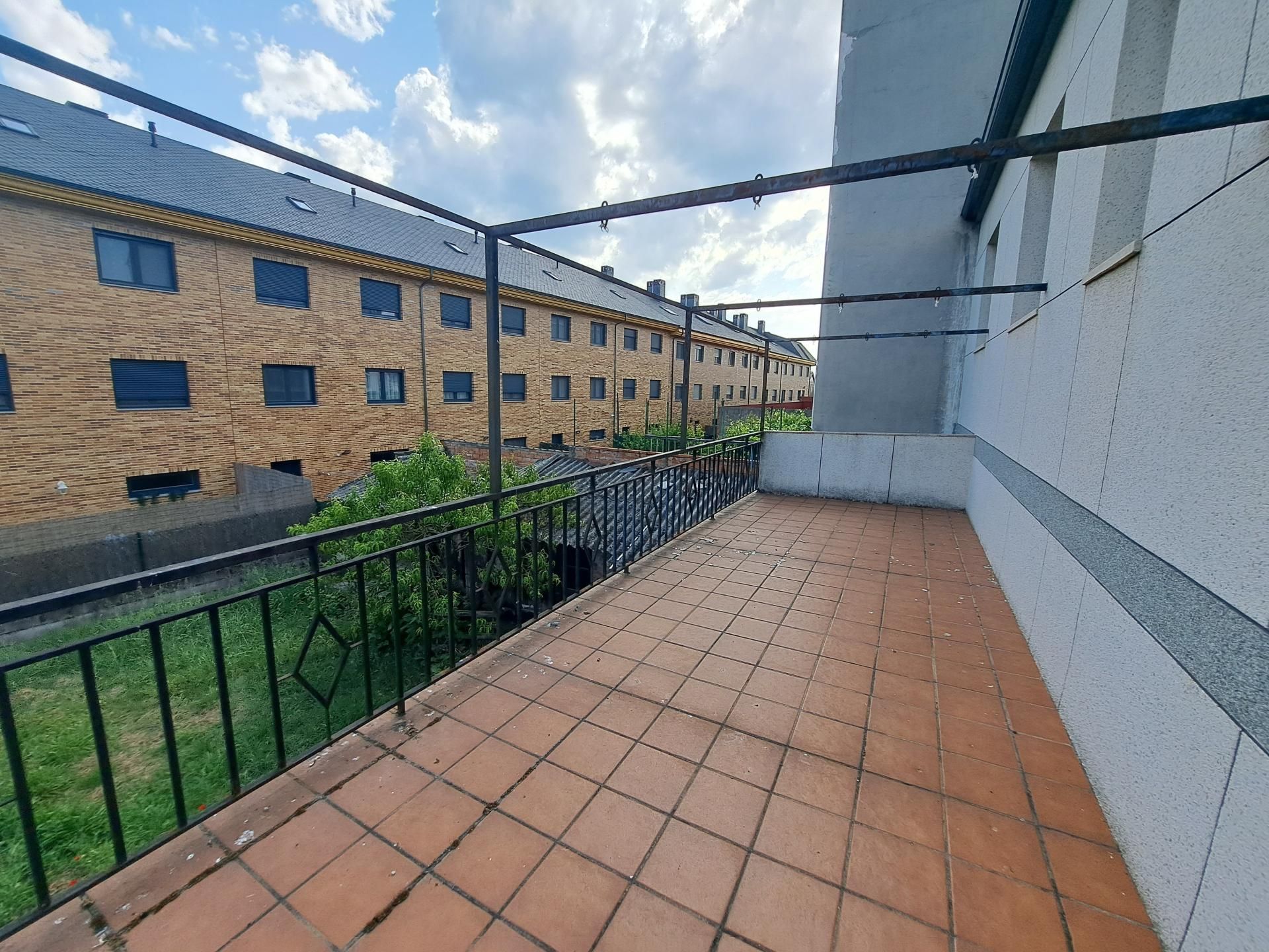 Vista exterior de Casa o xalet en venda en Ponferrada