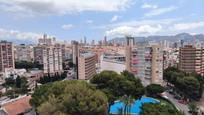 Vista exterior de Apartament en venda en Benidorm amb Aire condicionat, Terrassa i Piscina comunitària