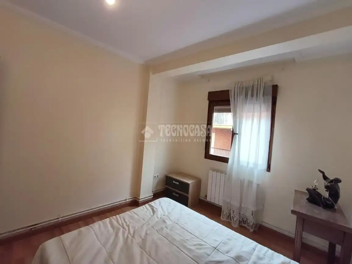 Schlafzimmer von Wohnung zum Verkauf in Palencia mit Heizung, Parkett und Abstellraum