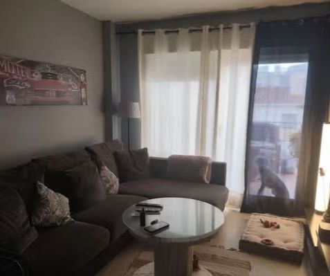 Sala de estar de Piso de alquiler en Rincón de la Victoria con Aire acondicionado, Jardín privado y Terraza