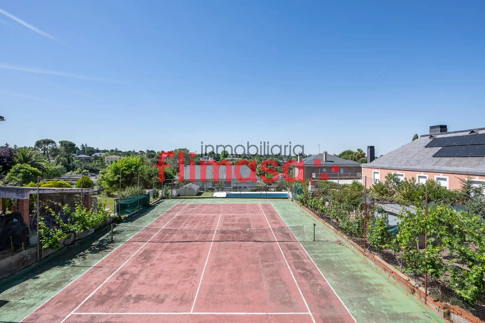Vista exterior de Casa o xalet en venda en Villaviciosa de Odón amb Calefacció, Jardí privat i Terrassa