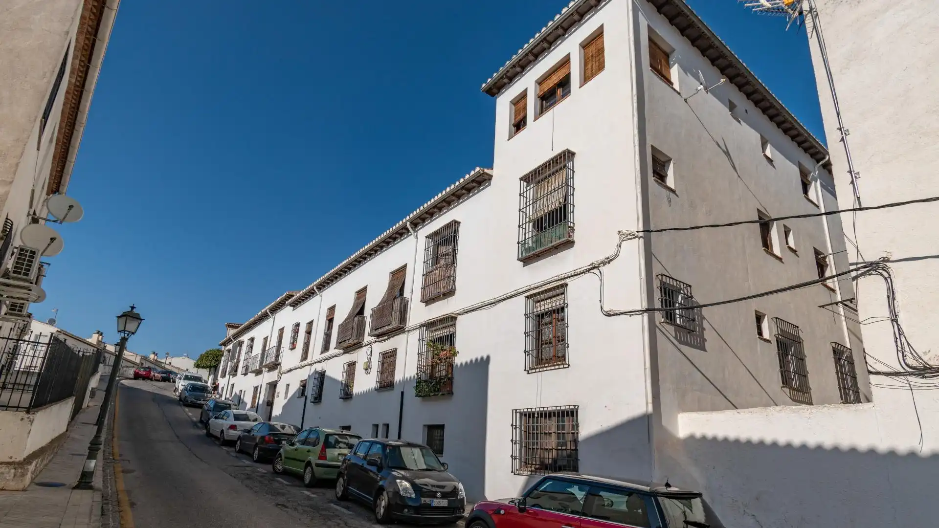 Exterior view of Apartments for sale in  Granada Capital