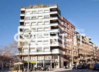 Oficina con ascensor en alquiler en Eixample