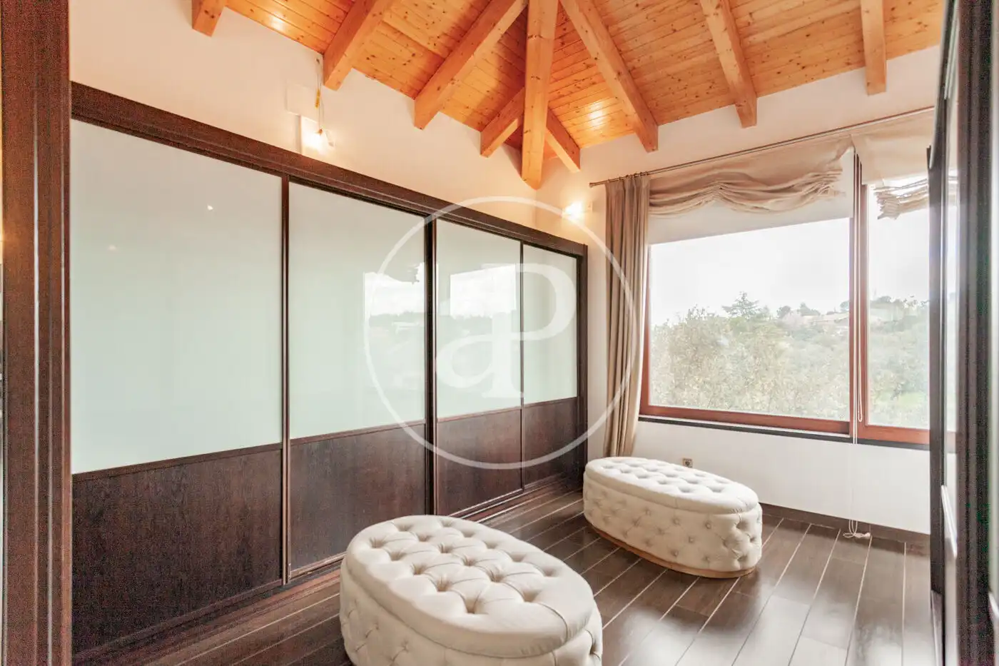 Sala d'estar de Casa o xalet en venda en Ciudalcampo amb Aire condicionat, Calefacció i Jardí privat