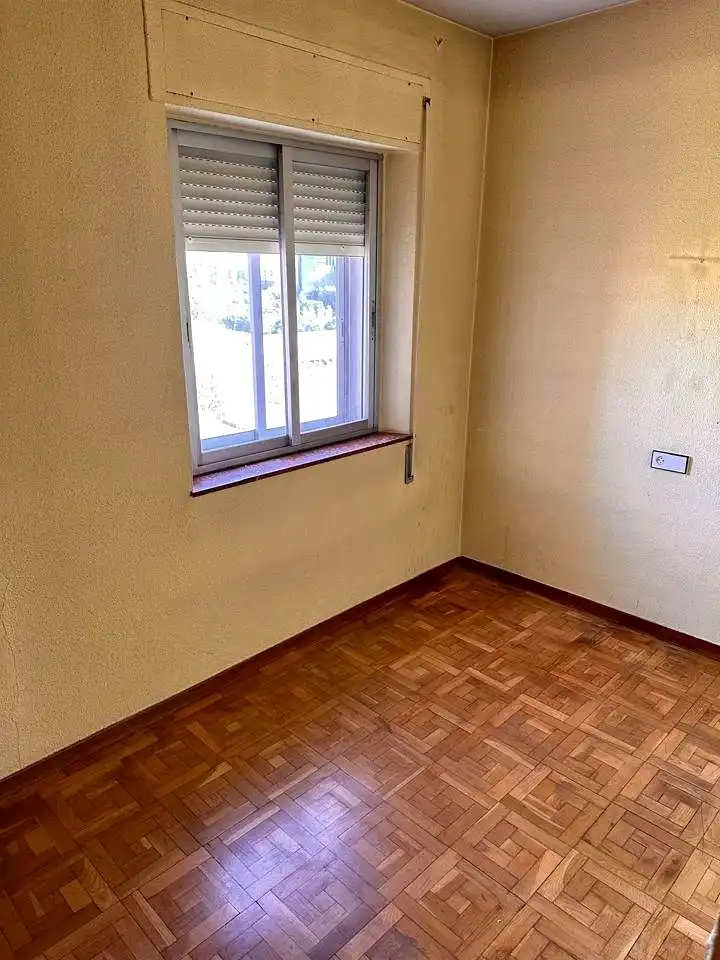 Habitación de Piso en venta en Madrid con Calefacción, Terraza y Amueblado