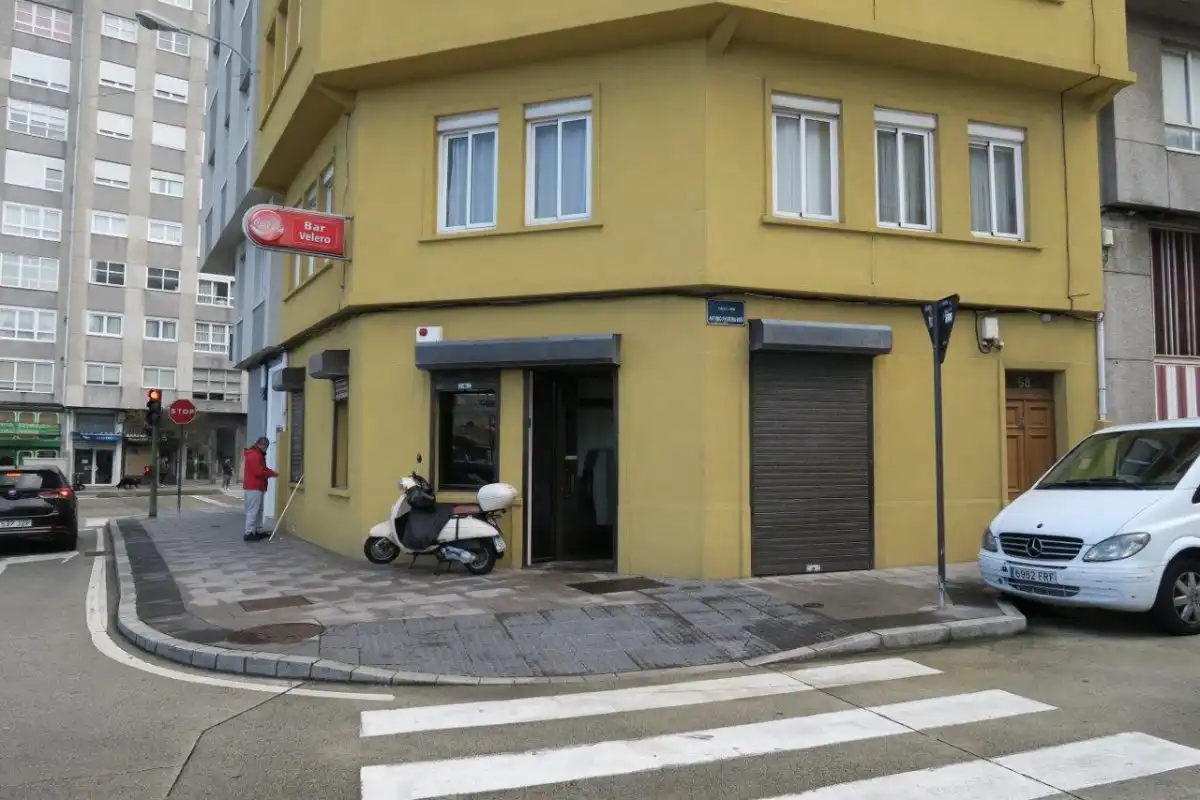 Business premises to rent in Antonio Pedreira Ríos