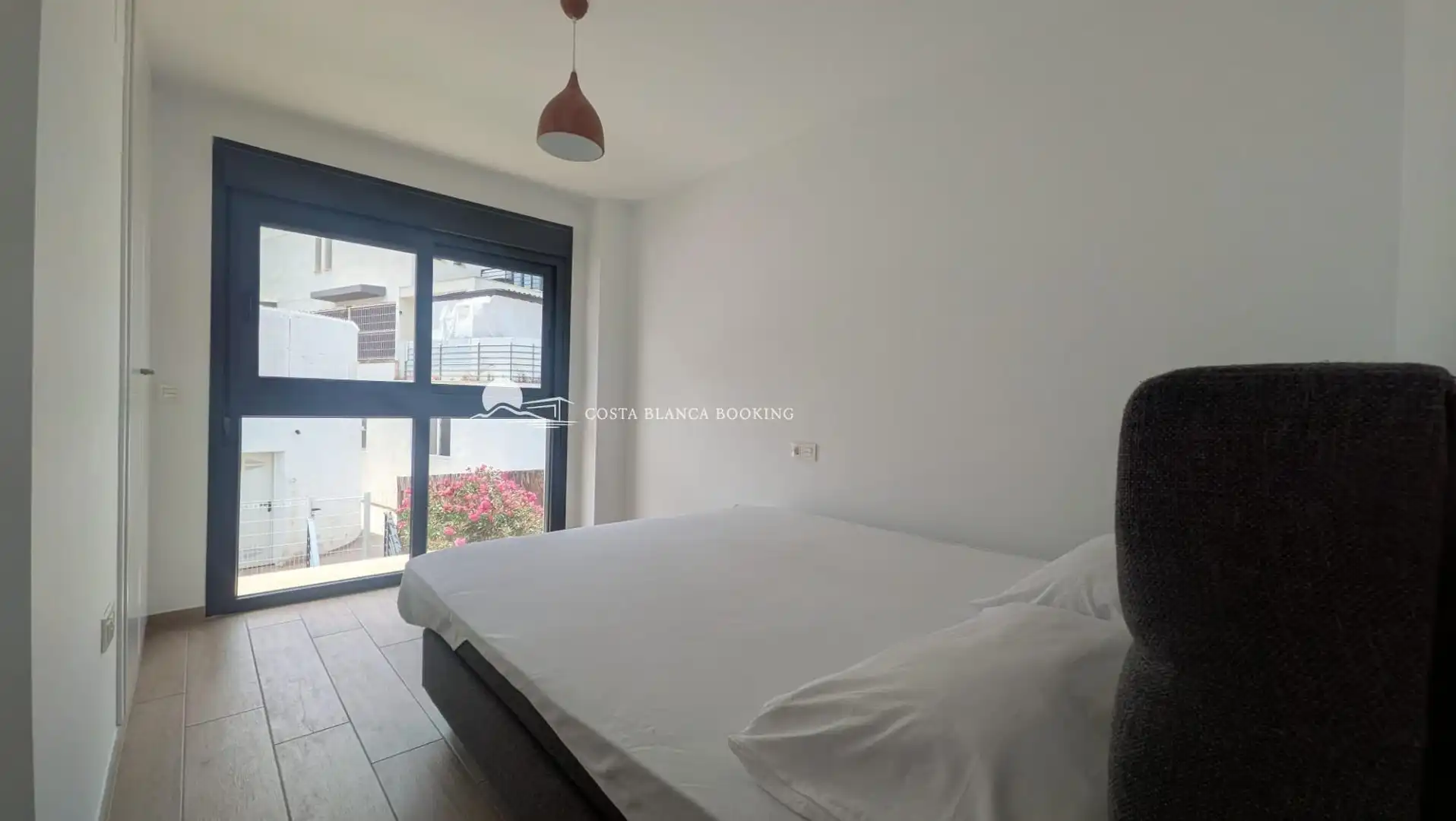 Dormitori de Casa adosada en venda en L'Alfàs del Pi amb Piscina comunitària