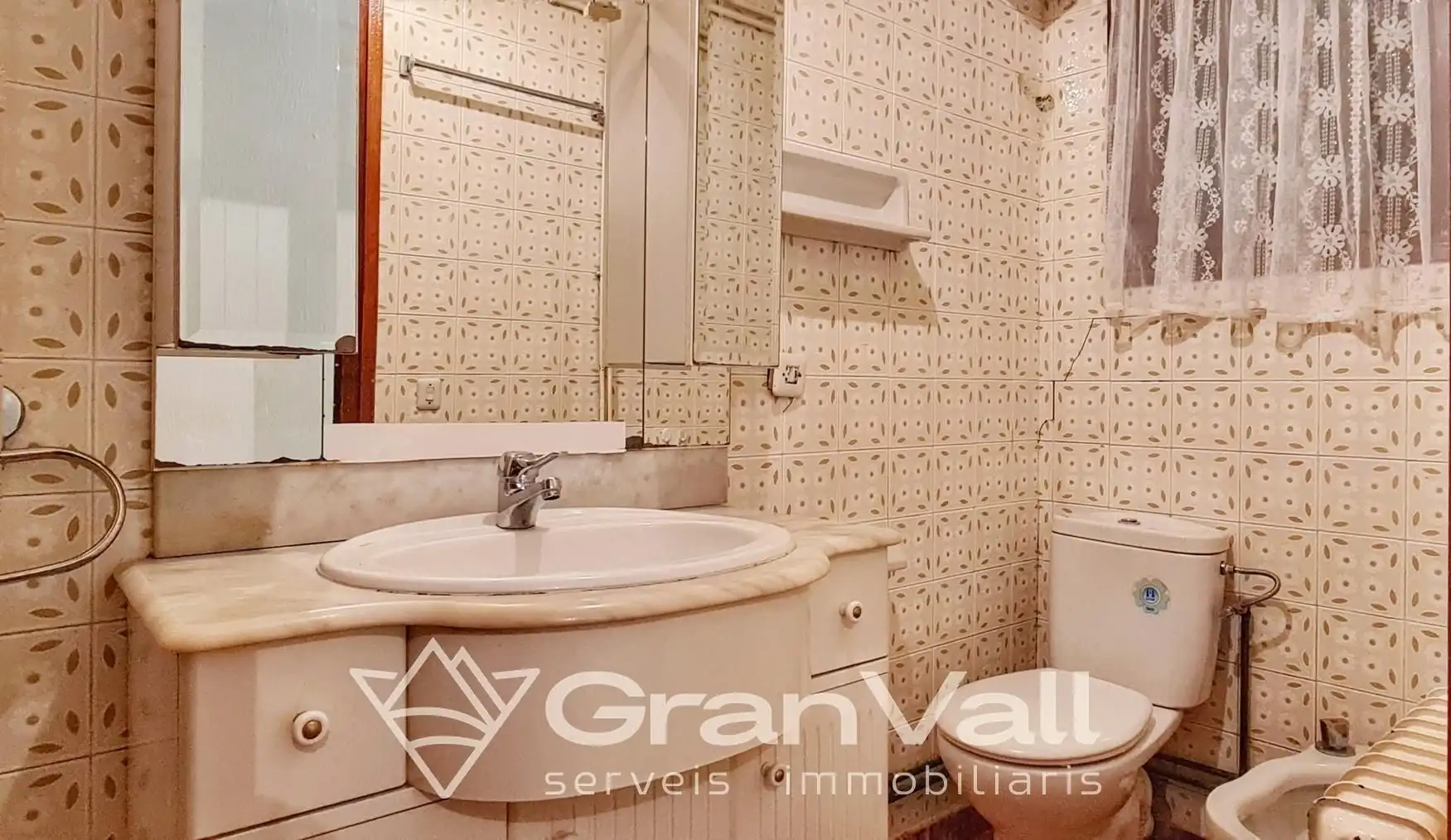 Bathroom of Flat for sale in Puigcerdà  with Heating