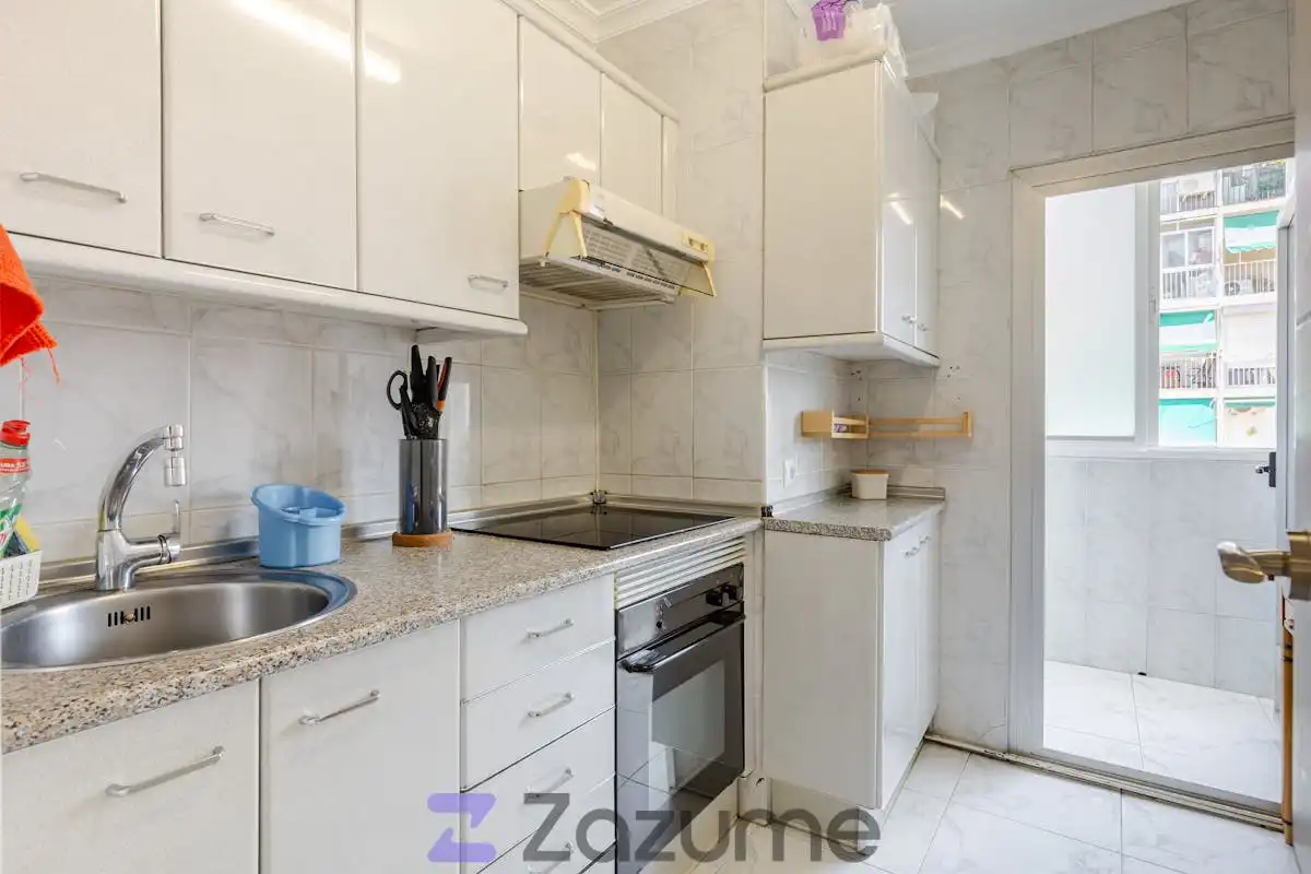 Kitchen of Flat for rent in Madrid  with Air Conditioner, Heating and Terrace