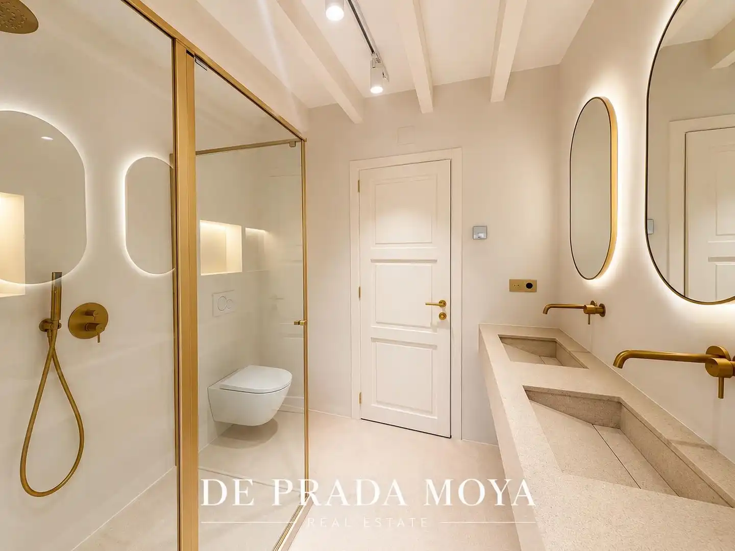 Badezimmer von Einfamilien-Reihenhaus zum Verkauf in Algaida mit Klimaanlage, Heizung und Terrasse