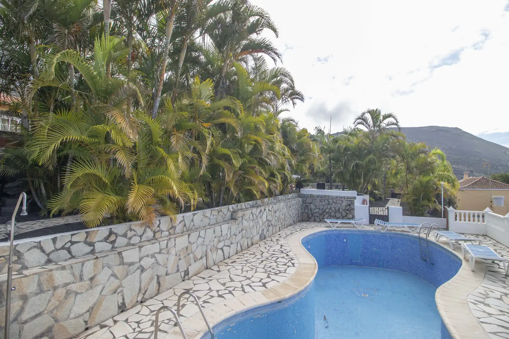 Schwimmbecken von Geschaftsraum zum Verkauf in Fuencaliente de la Palma