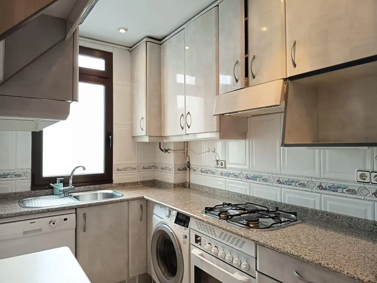 Flat with lift for sale in De Meléndez Valdés, imagen 10