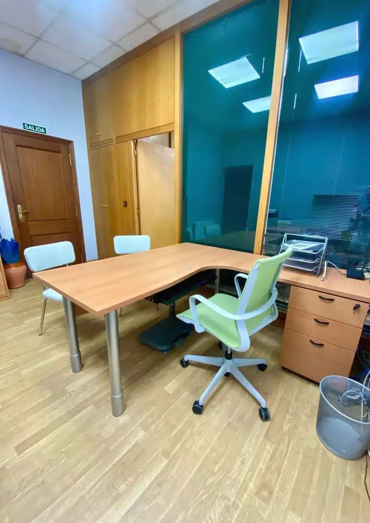 Oficina de lloguer a Centro