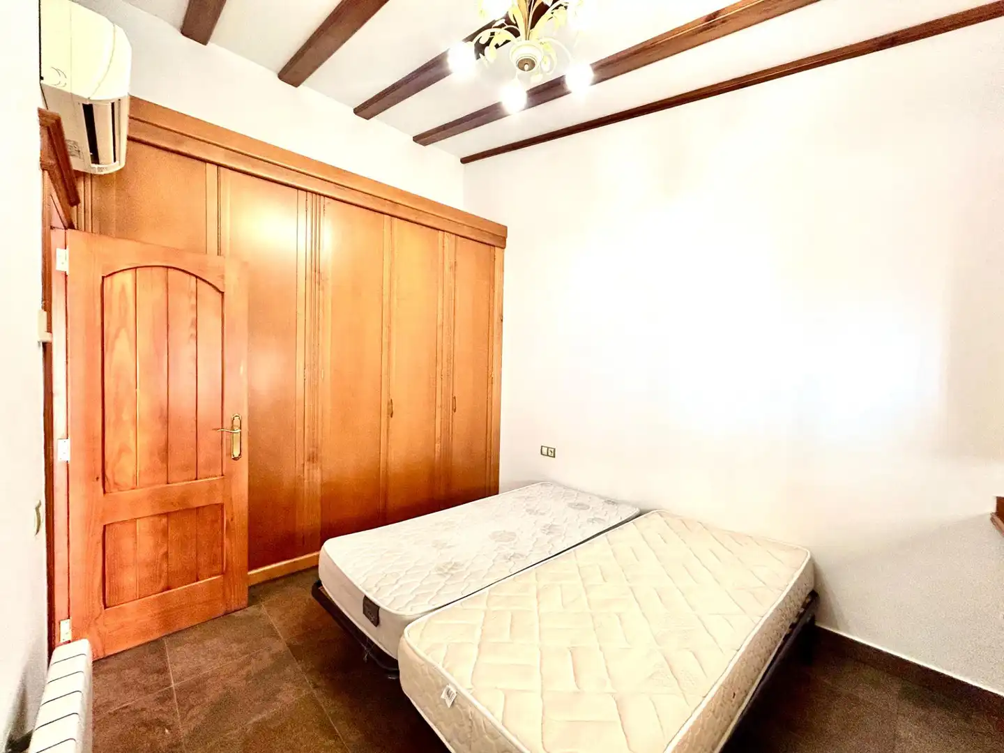 Schlafzimmer von Haus oder Chalet zur Miete in Rafelbuñol / Rafelbunyol mit Klimaanlage, Heizung und Privatgarten
