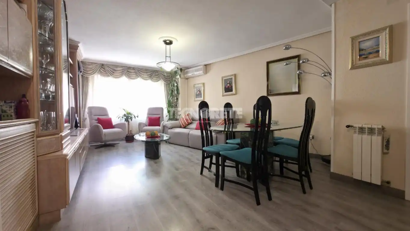 Sala de estar de Piso en venta en Guadalajara con Aire acondicionado, Calefacción y Balcón