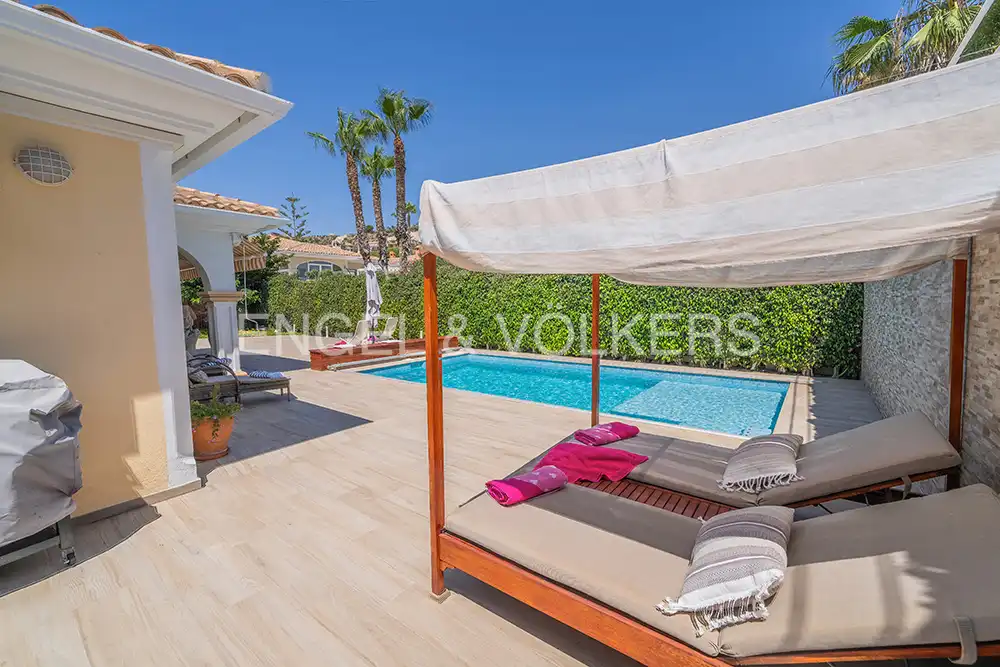Villa con piscina in vendita a Carrer del Vespre 11, imagen 4